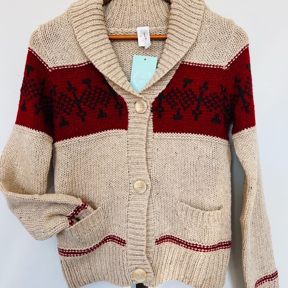 NWT sweater size large - Picture 6 of 10